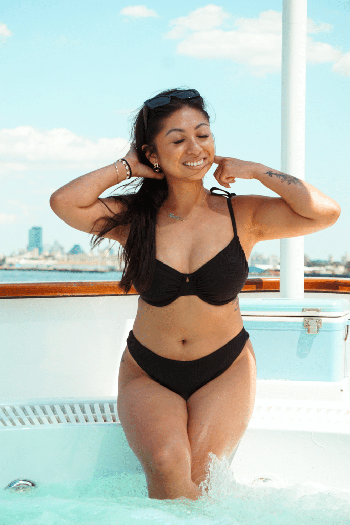 female getting out of hot tub boat in NYC